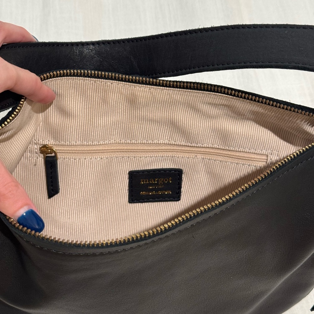 Margot Black Leather Bag with Cream Interior - Picture 4 of 4